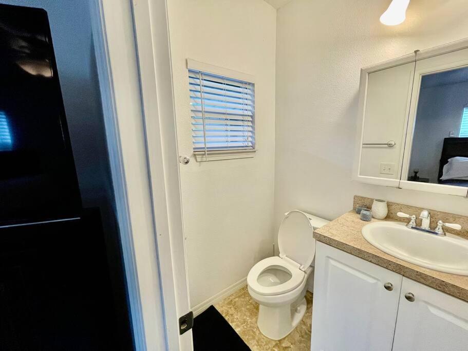 Cozy Modest Home Near Universal Studios/Volcanobay オーランド エクステリア 写真