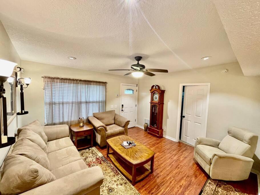 Cozy Modest Home Near Universal Studios/Volcanobay オーランド エクステリア 写真