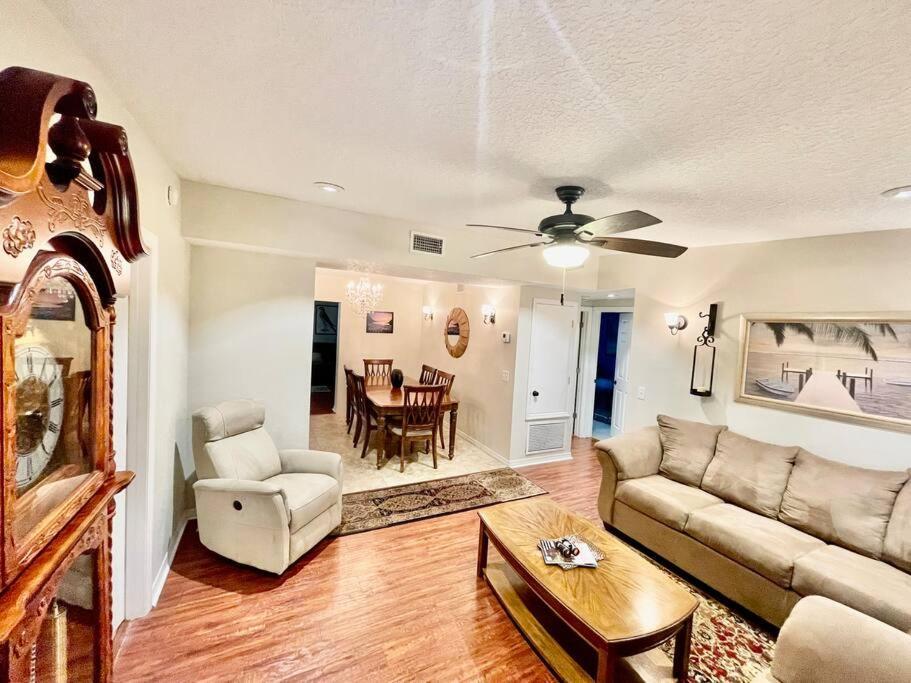 Cozy Modest Home Near Universal Studios/Volcanobay オーランド エクステリア 写真